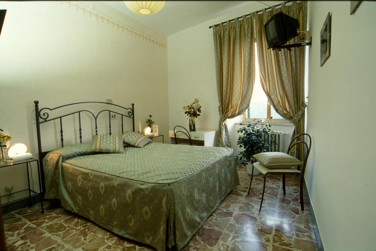 Albergo Guastini Pitigliano Exterior foto